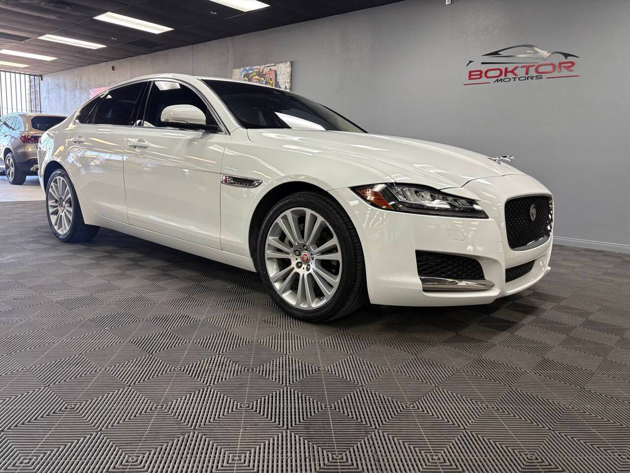 2020 Jaguar XF Premium — Sedan — 68,714 mi — Las Vegas, NV