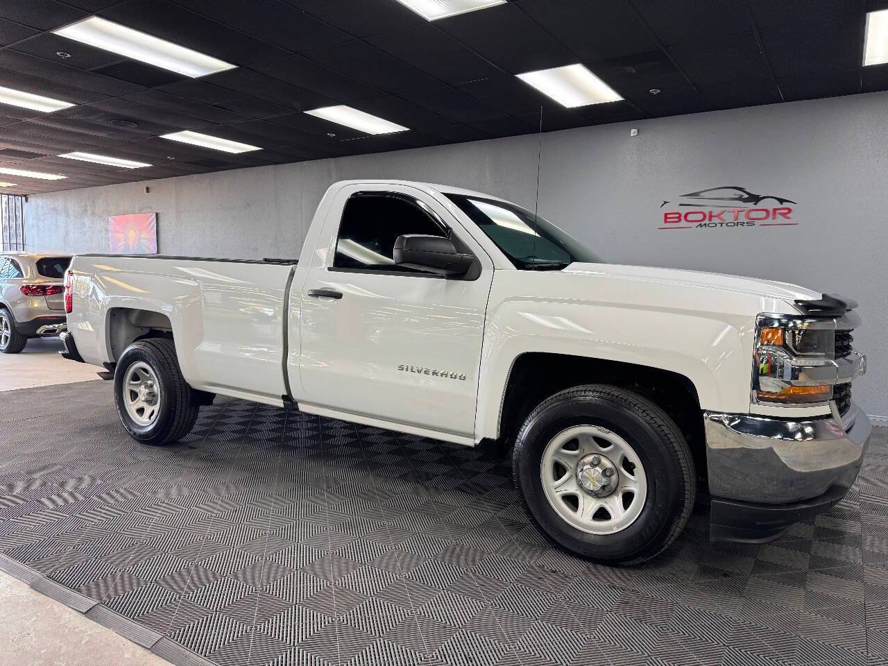 2018 Chevrolet Silverado 1500 WT — Pickup Truck — 86,325 mi — Las Vegas, NV