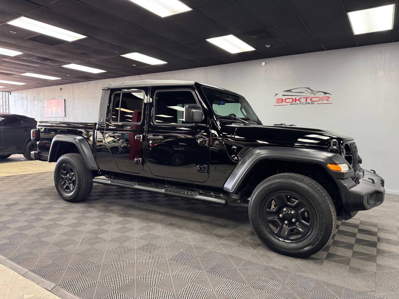2020 Jeep Gladiator Sport — Pickup Truck — 37,495 mi — Las Vegas, NV