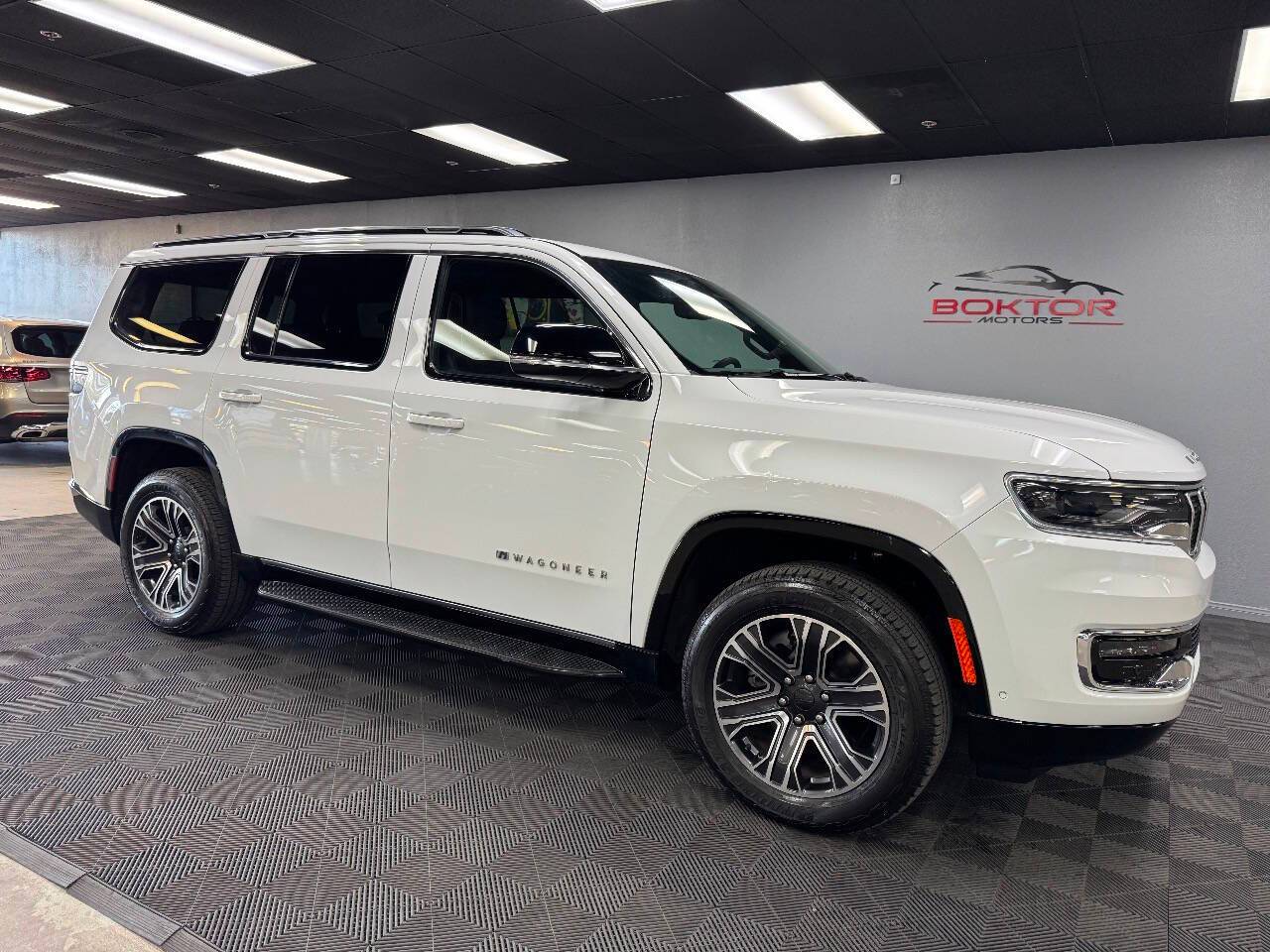 2024 Jeep Wagoneer Series II — SUV — 11,088 mi — Las Vegas, NV
