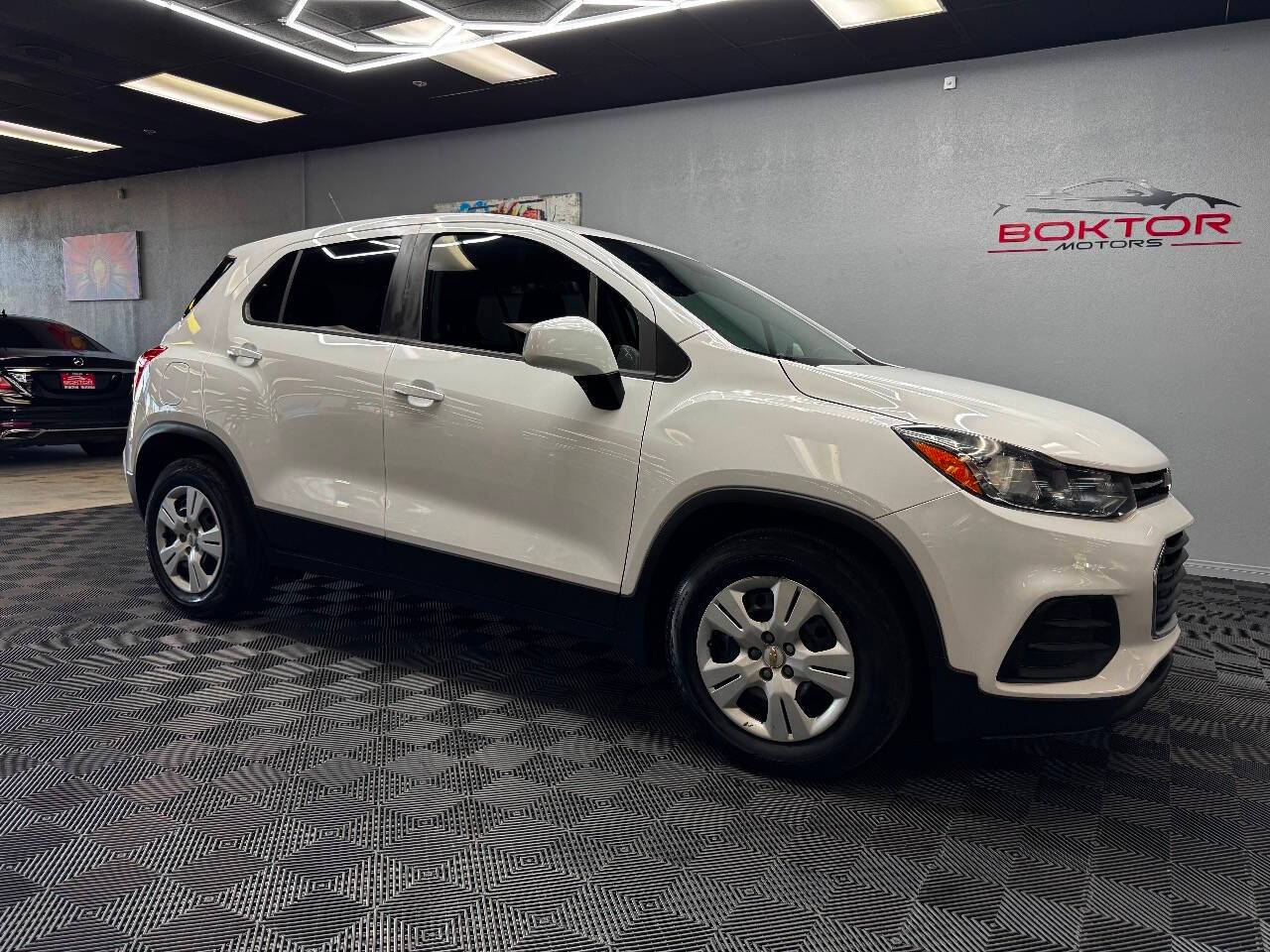 2019 Chevrolet Trax LS — SUV — 76,210 mi — Las Vegas, NV