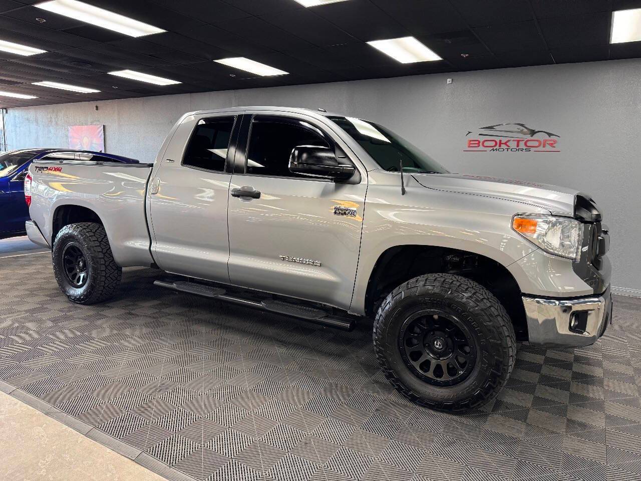2017 Toyota Tundra SR5 — Pickup Truck — 104,643 mi — Las Vegas, NV