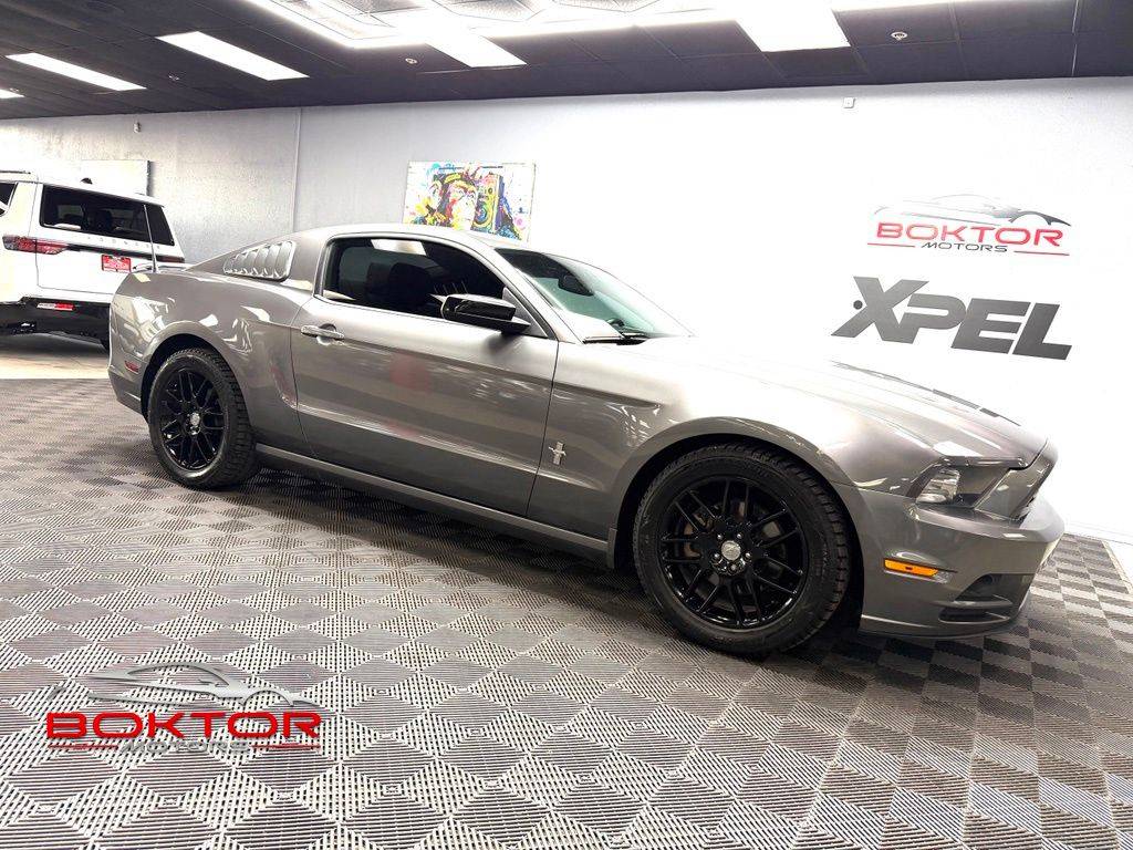 2014 Ford Mustang V6