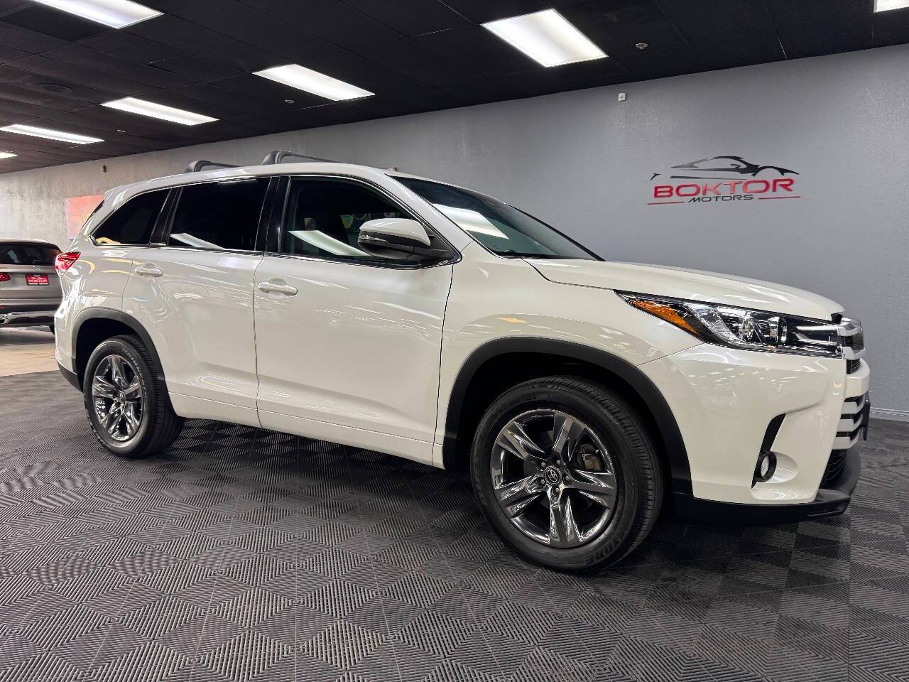2018 Toyota Highlander LE Plus — SUV — 67,244 mi — Las Vegas, NV