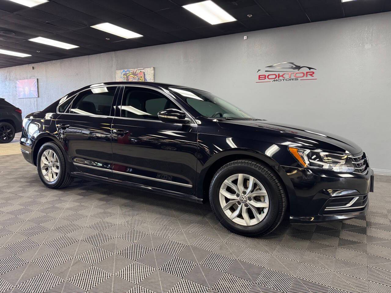 2017 Volkswagen Passat 1.8T S — Sedan — 32,976 mi — Las Vegas, NV