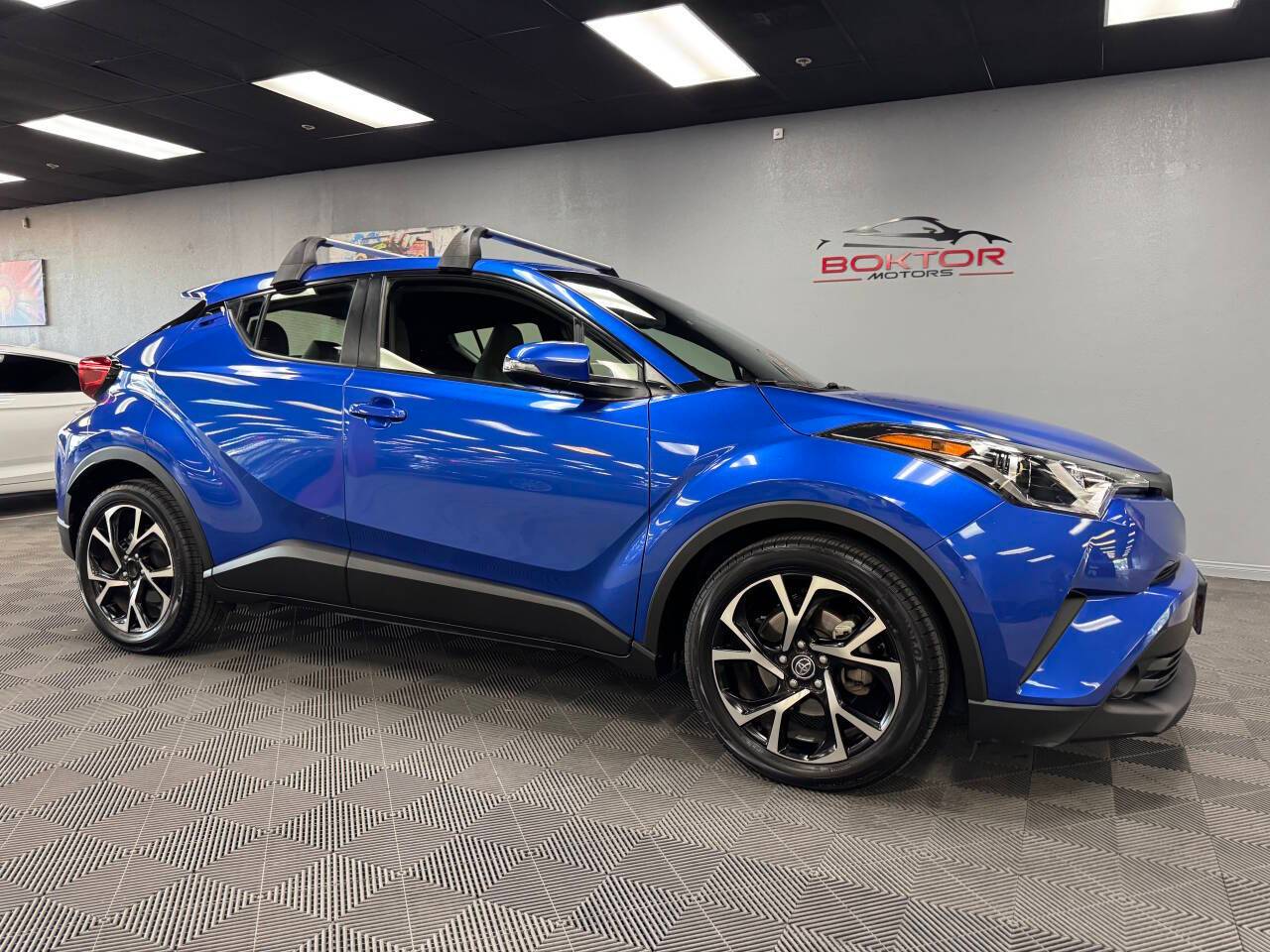 2019 Toyota C-HR XLE — SUV — 60,600 mi — Las Vegas, NV