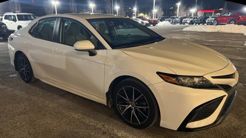 2021 Toyota Camry SE — Sedan — 39,628 mi — Moon Township, PA