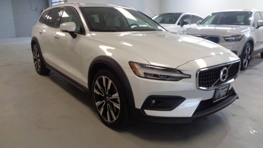 2021 Volvo V60 Cross Country T5 — Wagon — 30,084 mi — Hasbrouck Heights, NJ