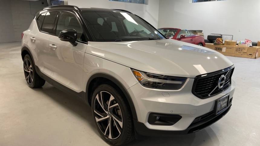 2022 Volvo XC40 R-Design — SUV — 31,800 mi — Hasbrouck Heights, NJ