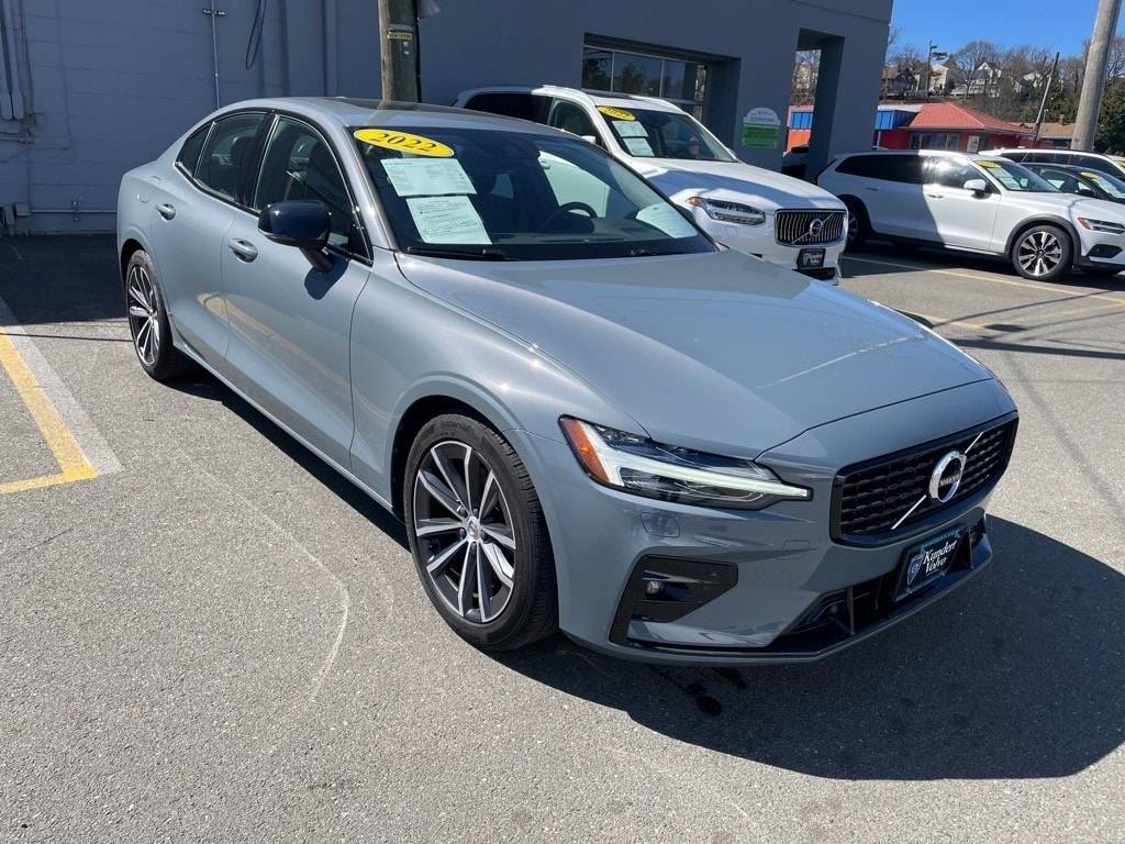2022 Volvo S60 Momentum — Sedan — 18,414 mi — Hasbrouck Heights, NJ