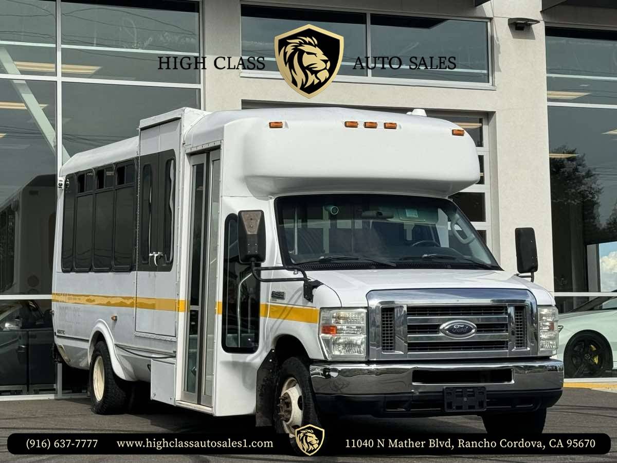 2011 Ford Econoline Commercial Cutaway E-450