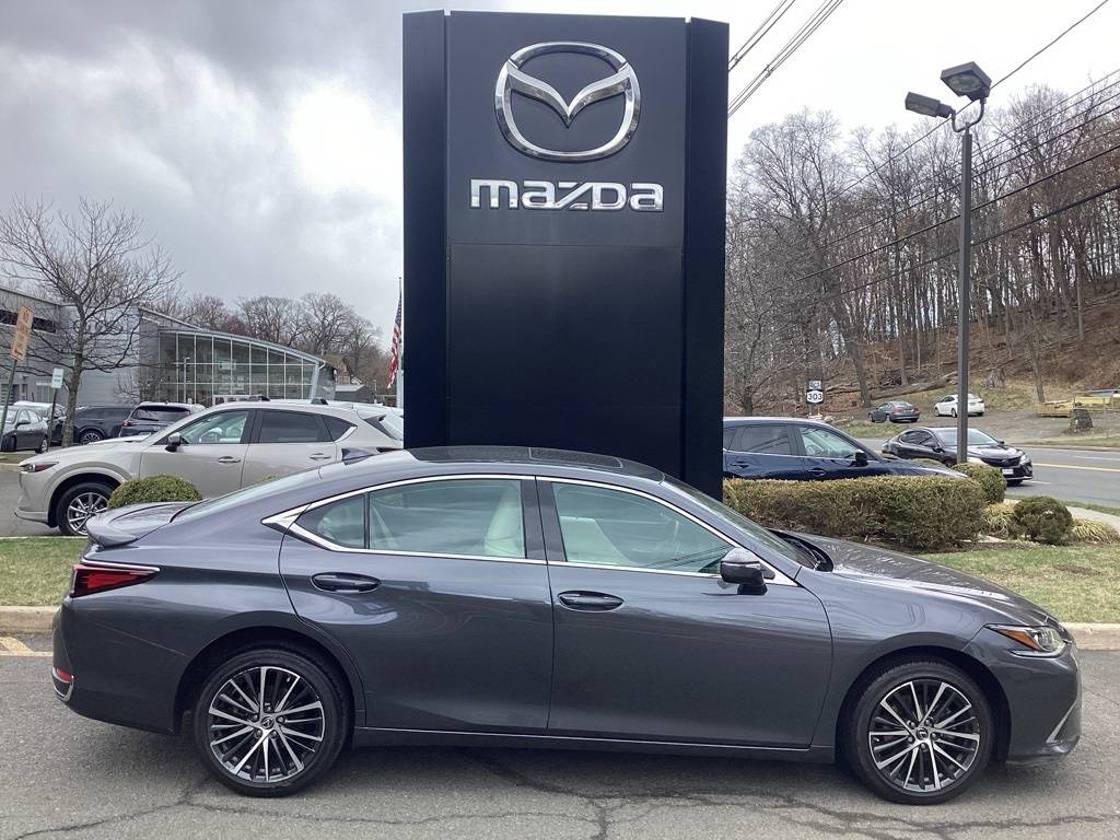 2022 Lexus ES ES 250 — Sedan — 12,616 mi — Nyack, NY