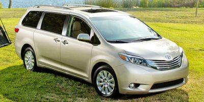 2015 Toyota Sienna XLE — Minivan — 86,900 mi — Patchogue, NY