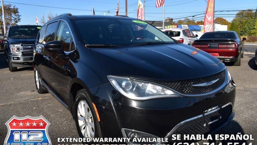 2019 Chrysler Pacifica Touring L — Minivan — 96,026 mi — Patchogue, NY