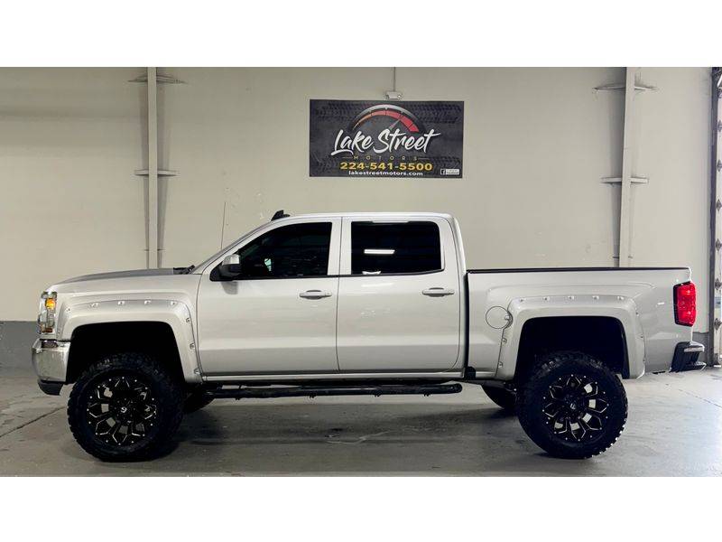 2018 Chevrolet Silverado 1500 LT — Pickup Truck — 124,941 mi — Lakemoor, IL