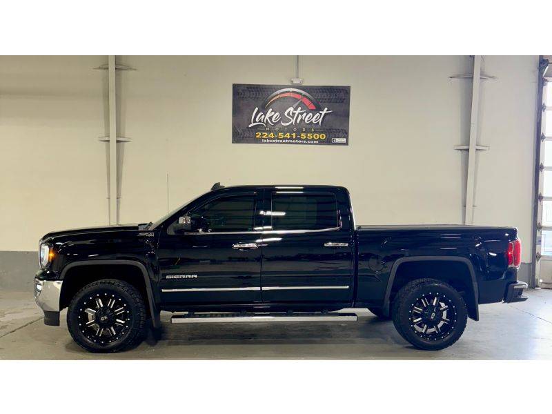 2017 GMC Sierra 1500 SLT — Pickup Truck — 114,023 mi — Lakemoor, IL