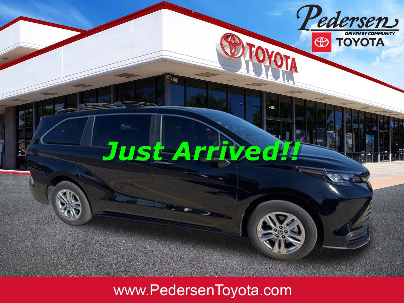 2023 Toyota Sienna Woodland Edition — Minivan — 30,321 mi — Fort Collins, CO