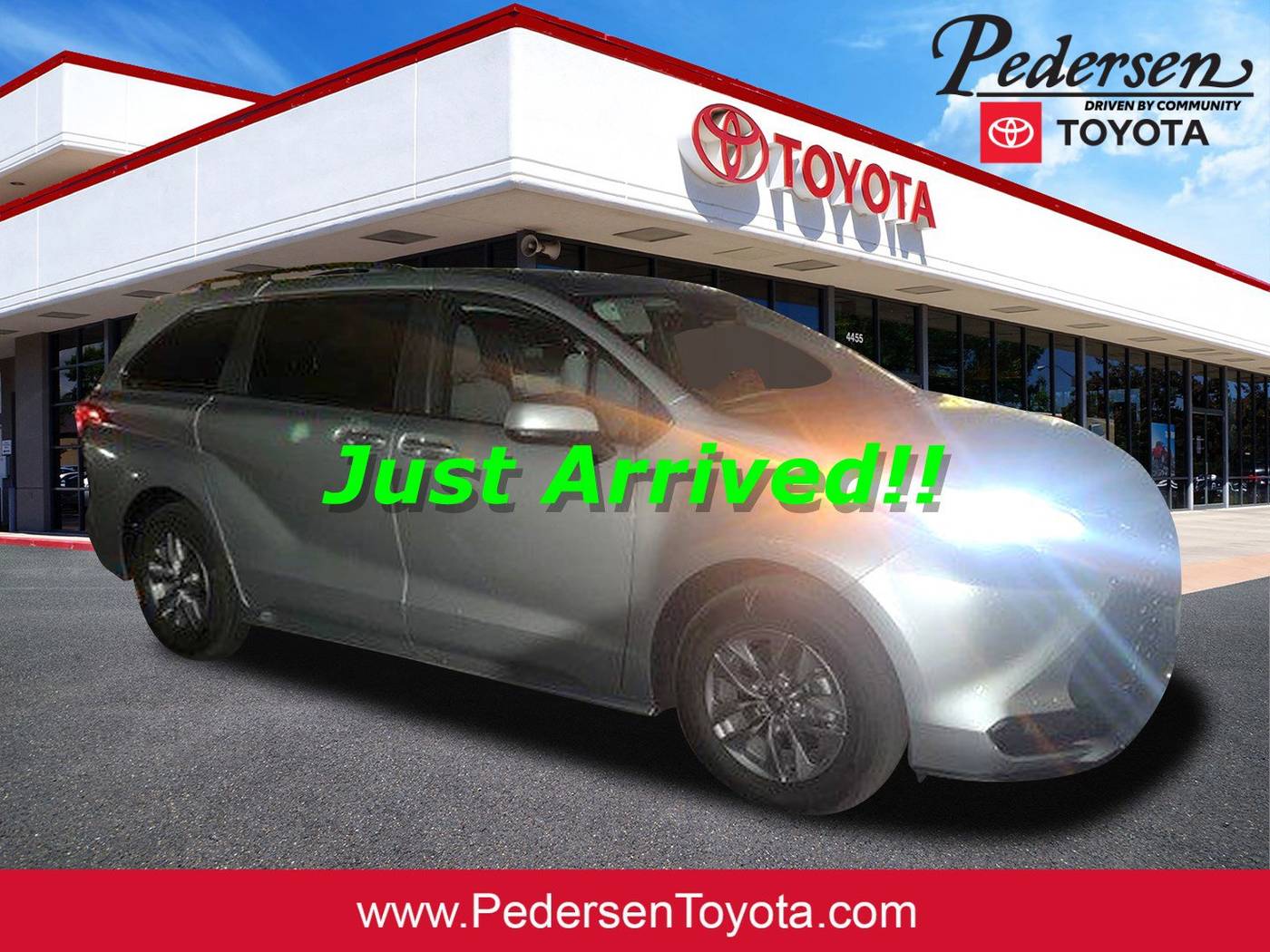 2025 Toyota Sienna LE — Minivan — 2,044 mi — Fort Collins, CO