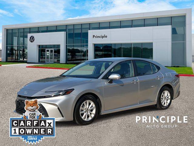 2025 Toyota Camry Hybrid LE — Sedan — 15,783 mi — Grapevine, TX