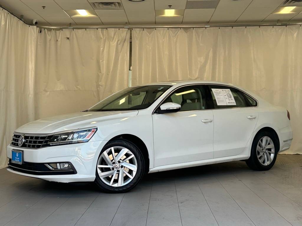 2018 Volkswagen Passat 2.0T SE — Sedan — 119,321 mi — Orland Park, IL