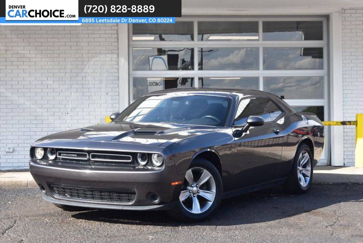 2020 Dodge Challenger SXT — Coupe — 107,831 mi — Denver, CO