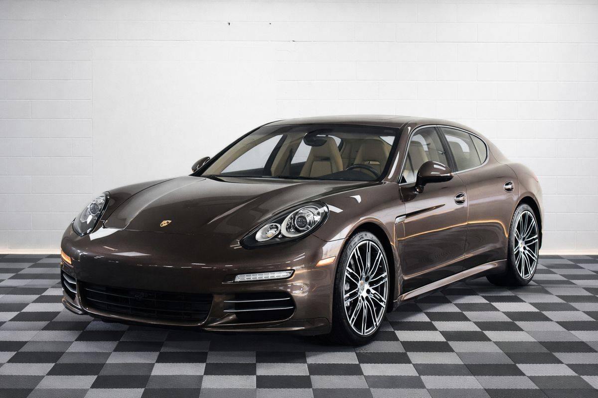 2015 Porsche Panamera 4