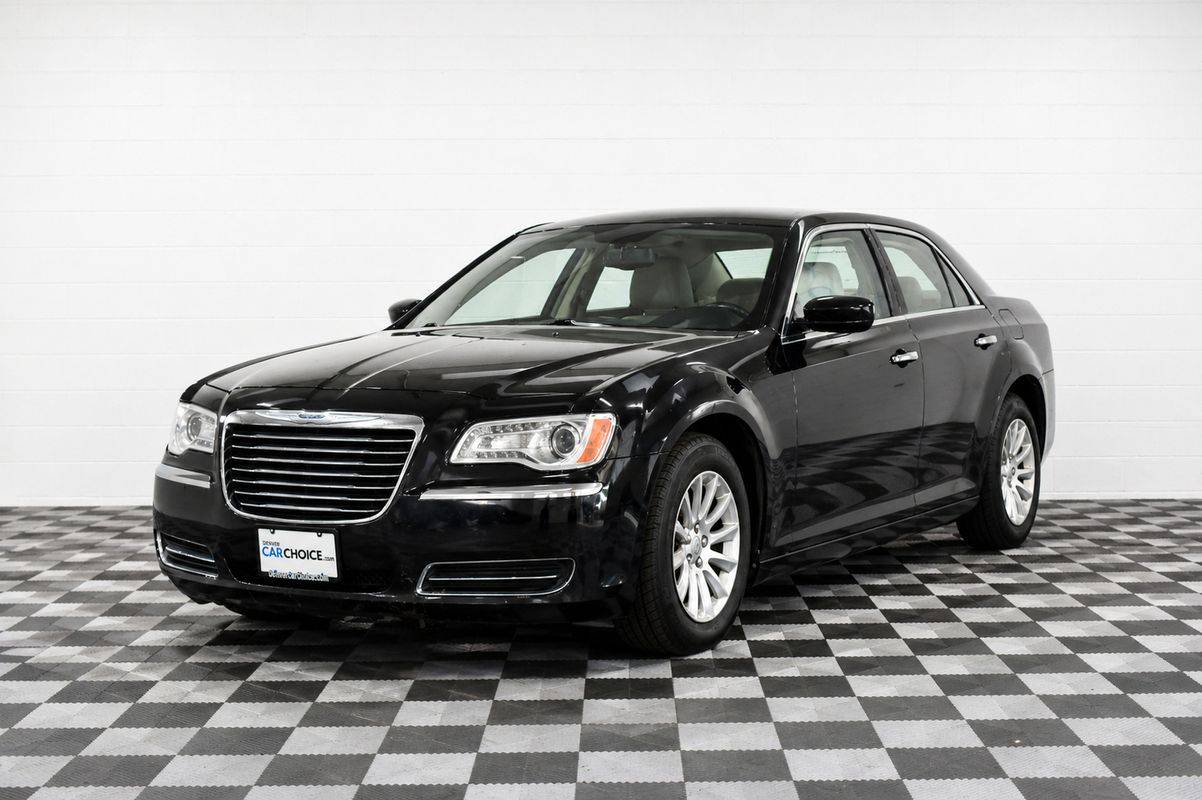 2014 Chrysler 300 Base — Sedan — 100,019 mi — Denver, CO