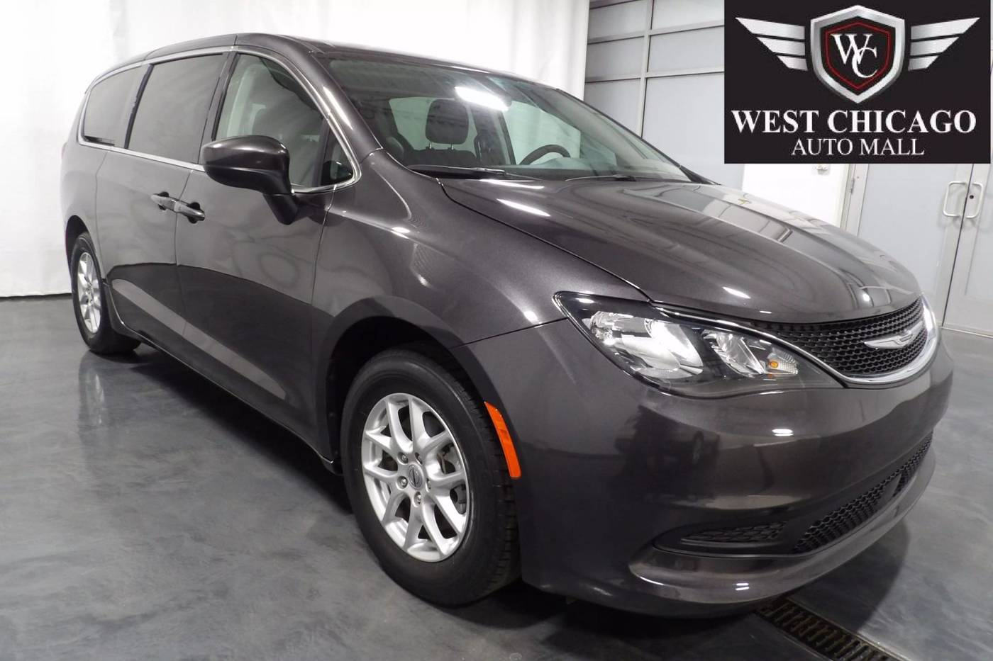 2022 Chrysler Voyager LX — Minivan — 39,055 mi — West Chicago, IL