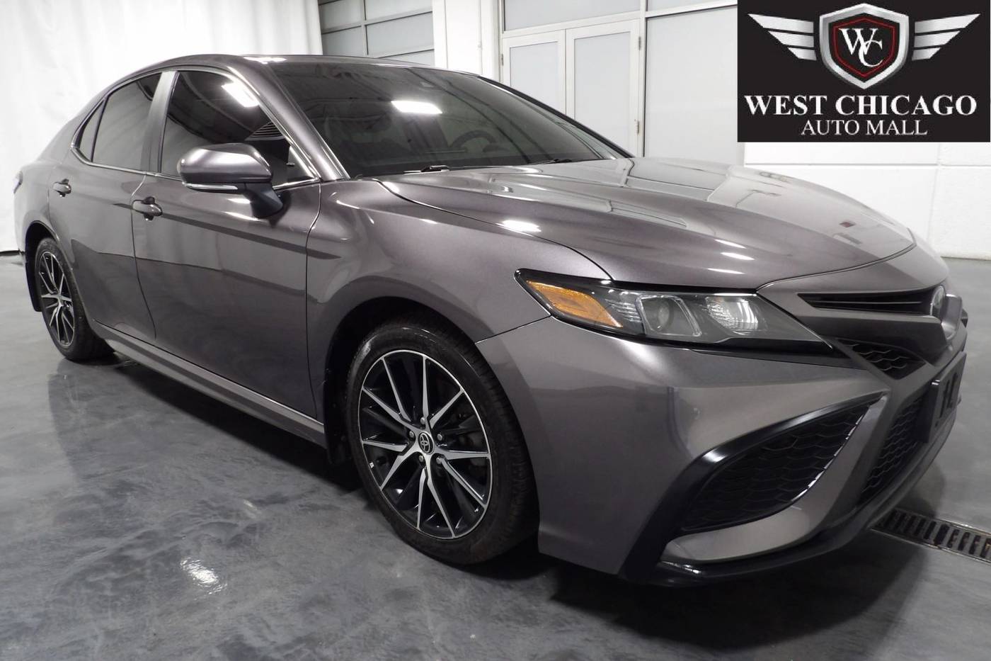 2023 Toyota Camry SE — Sedan — 33,590 mi — West Chicago, IL