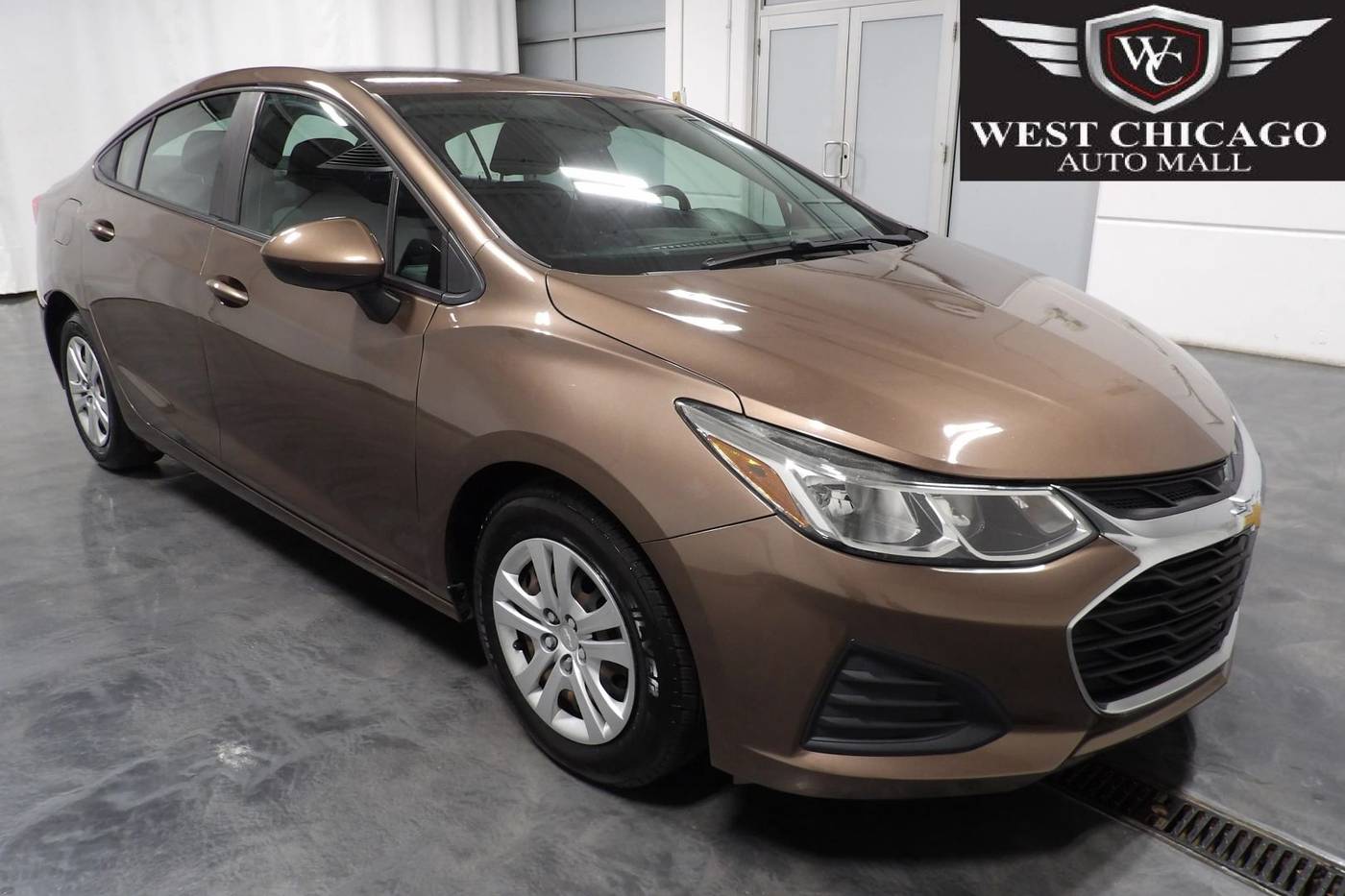 2019 Chevrolet Cruze Base — Sedan — 71,733 mi — West Chicago, IL