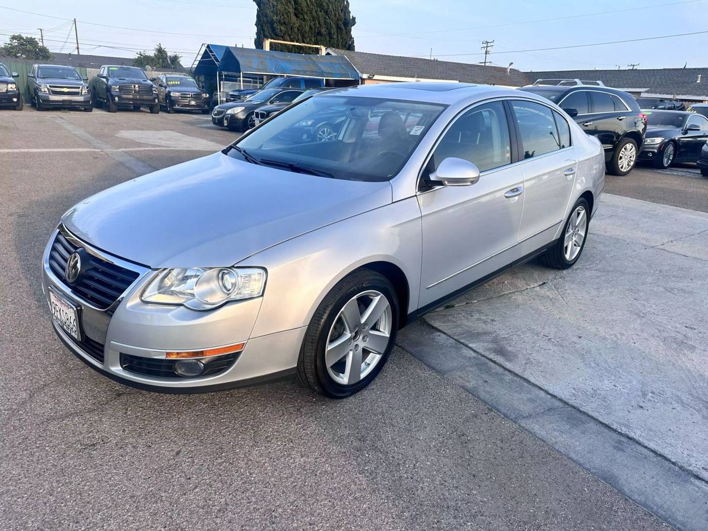 2009 Volkswagen Passat Komfort — Sedan — 57,694 mi — Midway City, CA
