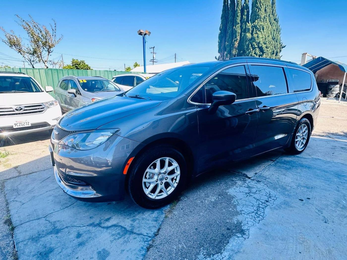 2021 Chrysler Voyager LXI — Minivan — 81,374 mi — Midway City, CA