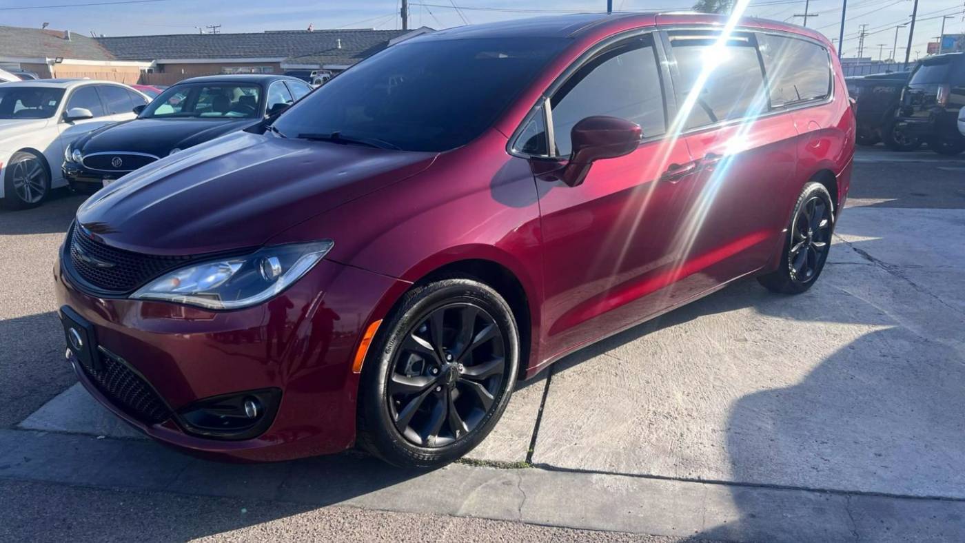 2019 Chrysler Pacifica Touring Plus — Minivan — 107,613 mi — Midway City, CA