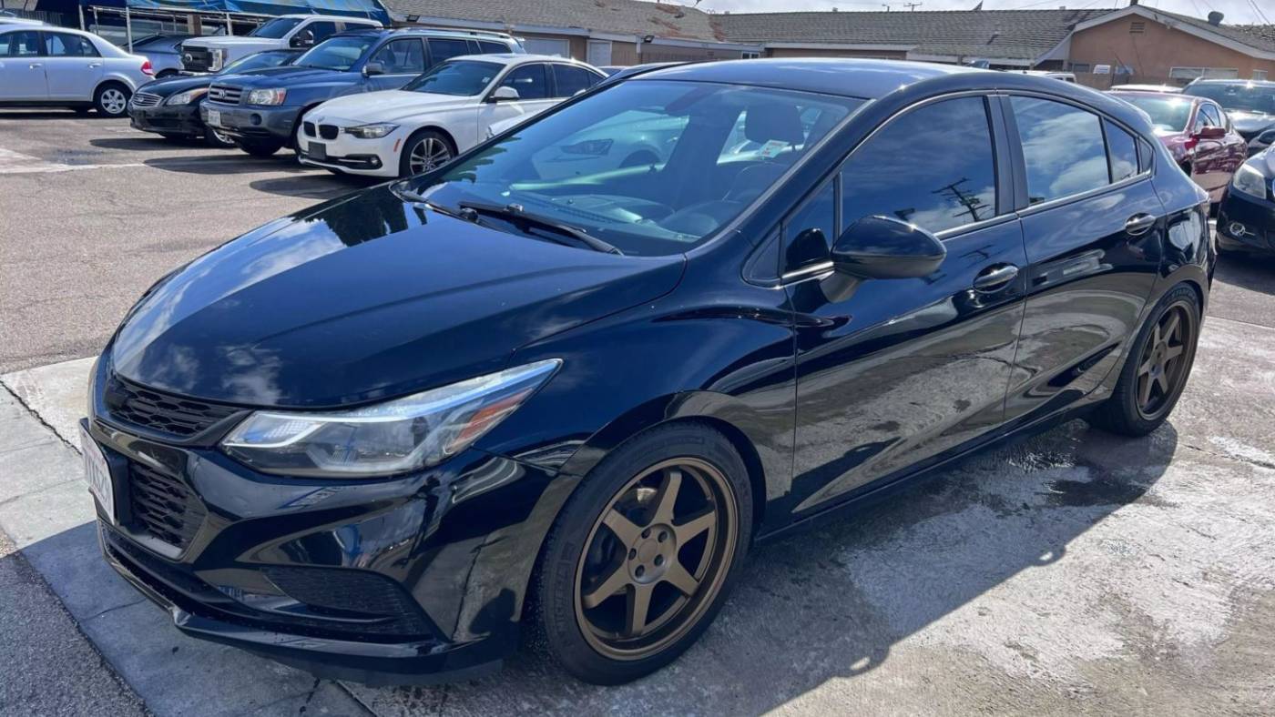 2017 Chevrolet Cruze LT — Hatchback — 74,567 mi — Midway City, CA