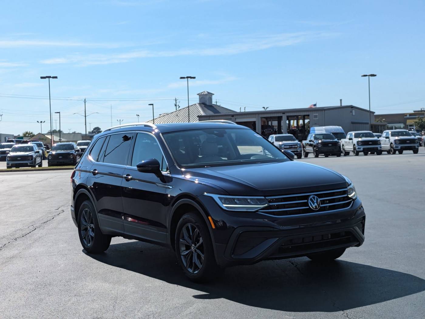 2022 Volkswagen Tiguan SE — SUV — 20,790 mi — Dunn-Benson, NC