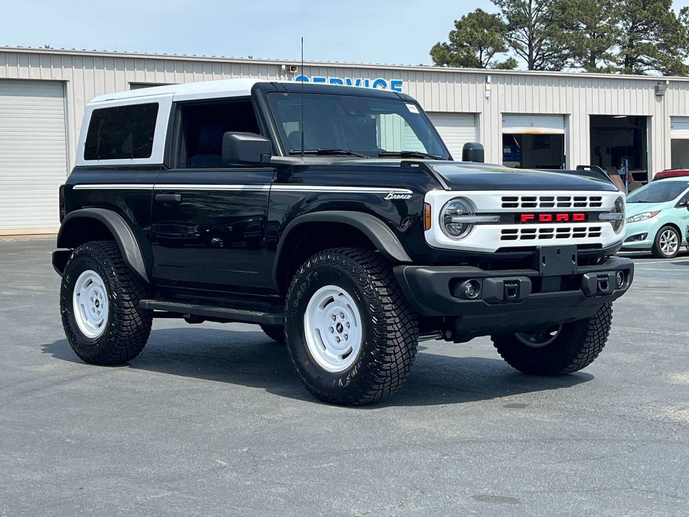 2024 Ford Bronco Heritage Edition — SUV — 801 mi — Dunn-Benson, NC