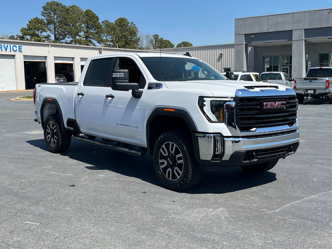 2024 GMC Sierra 2500HD Pro — Pickup Truck — 6,829 mi — Dunn-Benson, NC