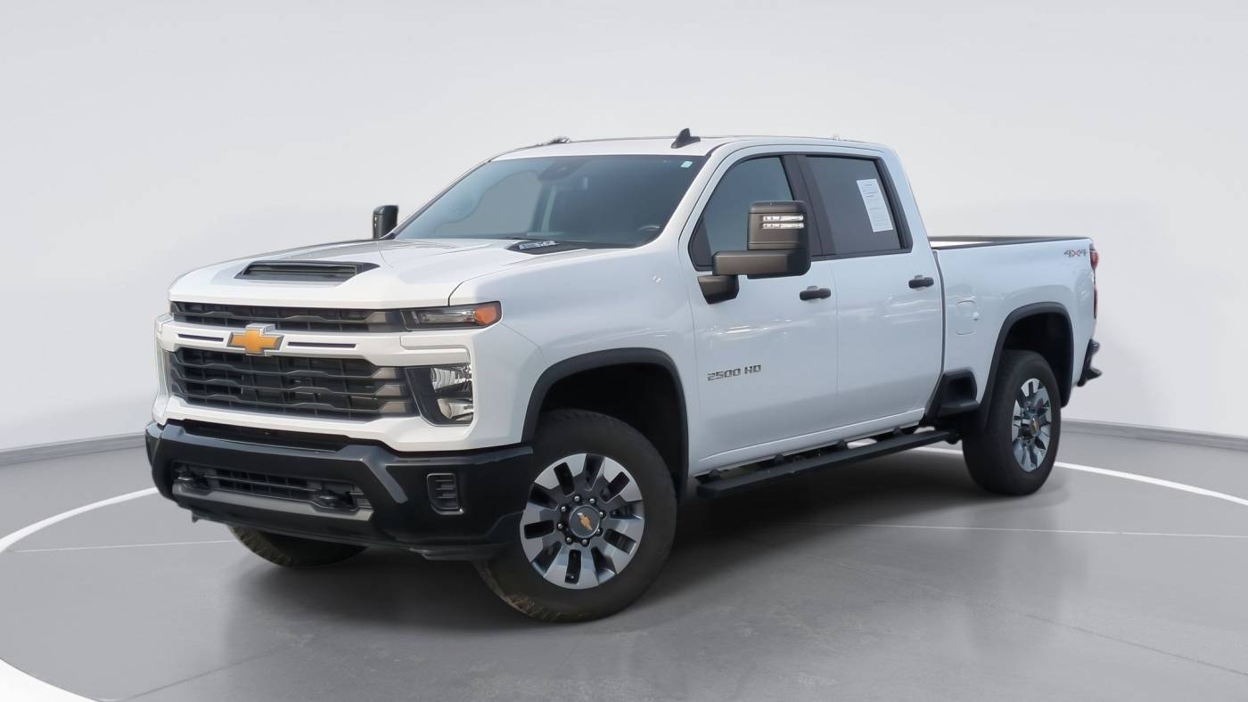 2024 Chevrolet Silverado 2500HD Custom — Pickup Truck — 9,673 mi — Lexington, NC