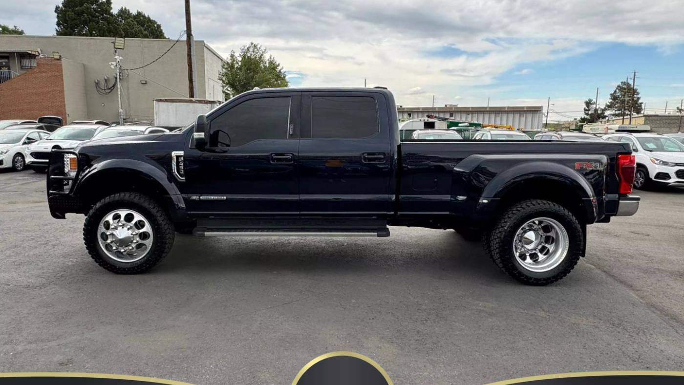2022 Ford Super Duty F-450 LARIAT — Pickup Truck — 105,294 mi — Denver, CO