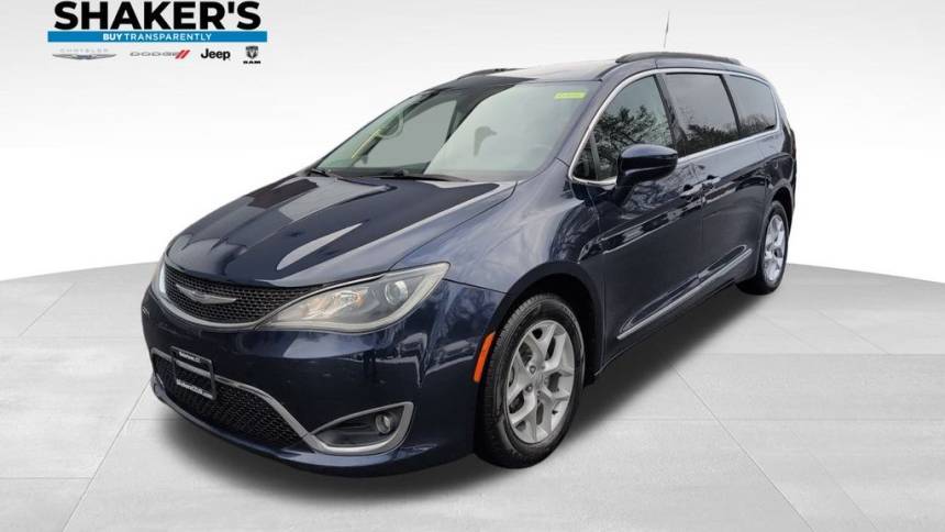 2017 Chrysler Pacifica Touring L — Minivan — 112,546 mi — Watertown, CT