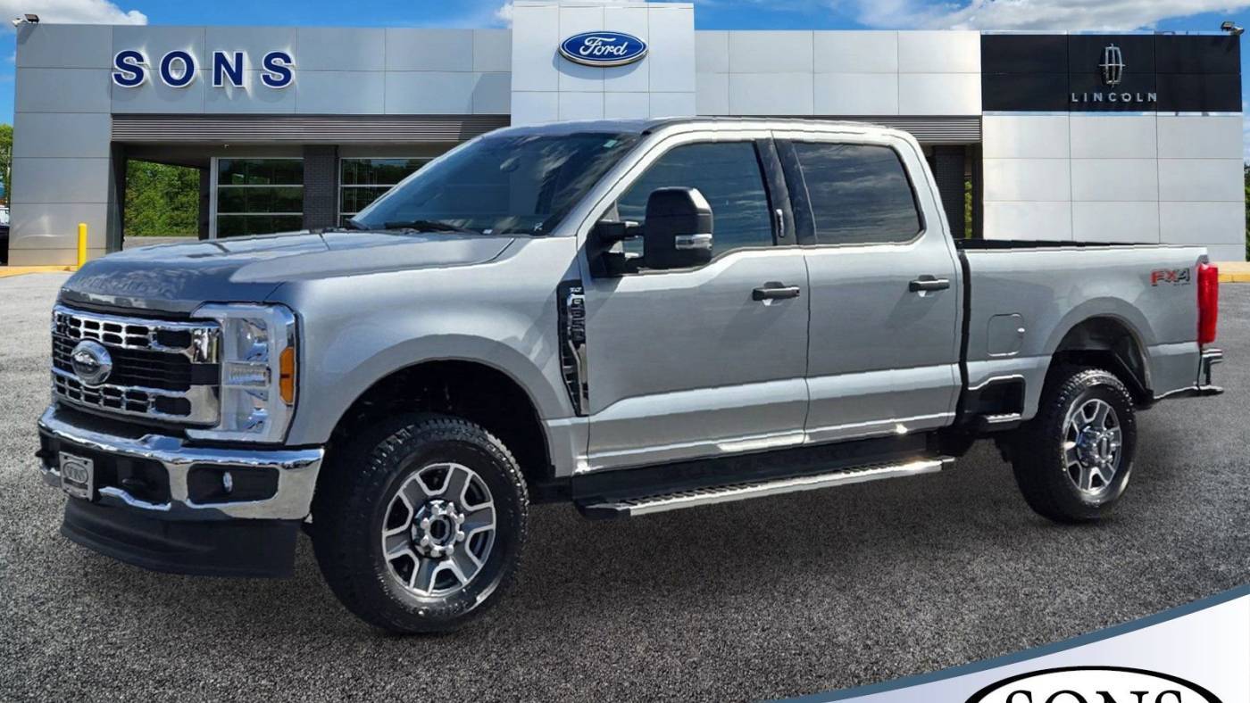 2023 Ford Super Duty F-350 XLT — Pickup Truck — 40,990 mi — Auburn, AL