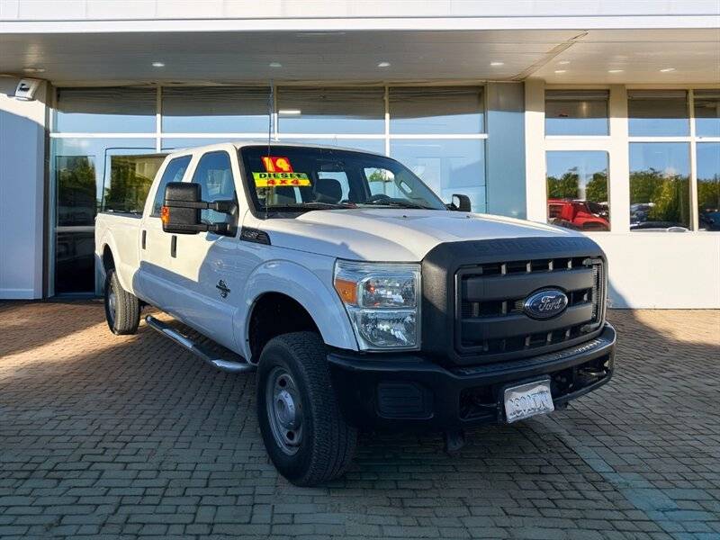2014 Ford Super Duty F-350 XL — Pickup Truck — 146,600 mi — Riverside, CA