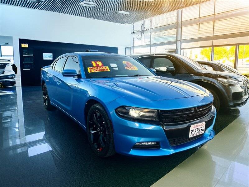 2019 Dodge Charger SXT — Sedan — 60,312 mi — Riverside, CA
