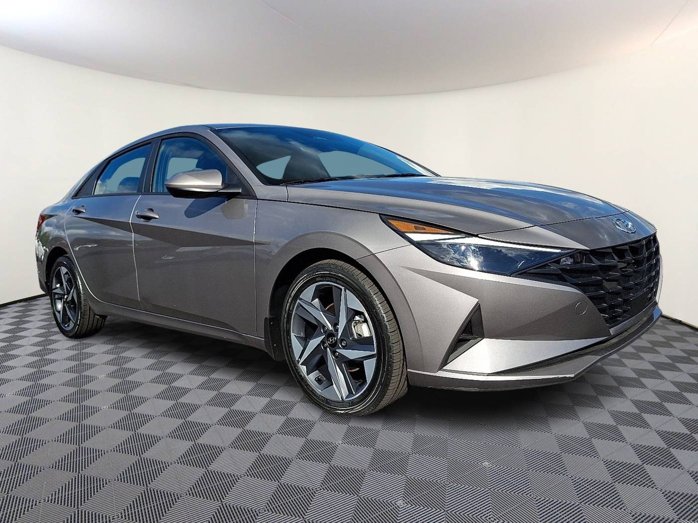 2023 Hyundai Elantra SEL — Sedan — 16,526 mi — Nazareth, PA