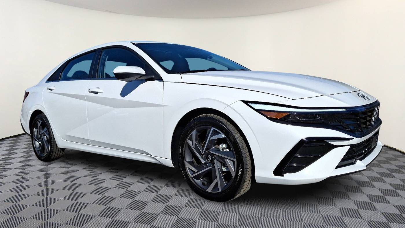 2024 Hyundai Elantra SEL — Sedan — 3,003 mi — Nazareth, PA