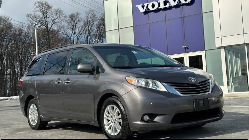 2017 Toyota Sienna XLE — Minivan — 94,583 mi — Rockville, MD