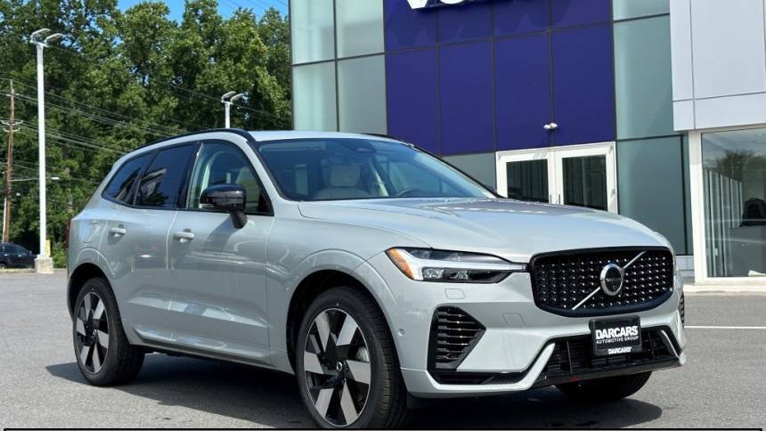 2025 Volvo XC60 Plug-In Hybrid Plus — SUV — 5,673 mi — Rockville, MD