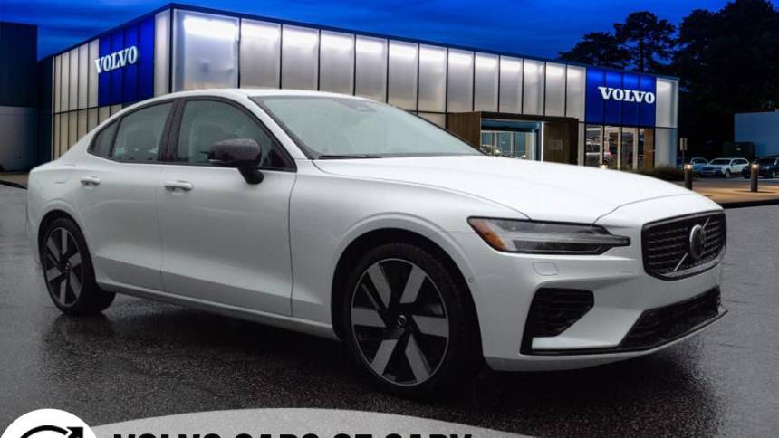 2025 Volvo S60 Plug-In Hybrid Ultra — Sedan — 8,682 mi — Cary, NC