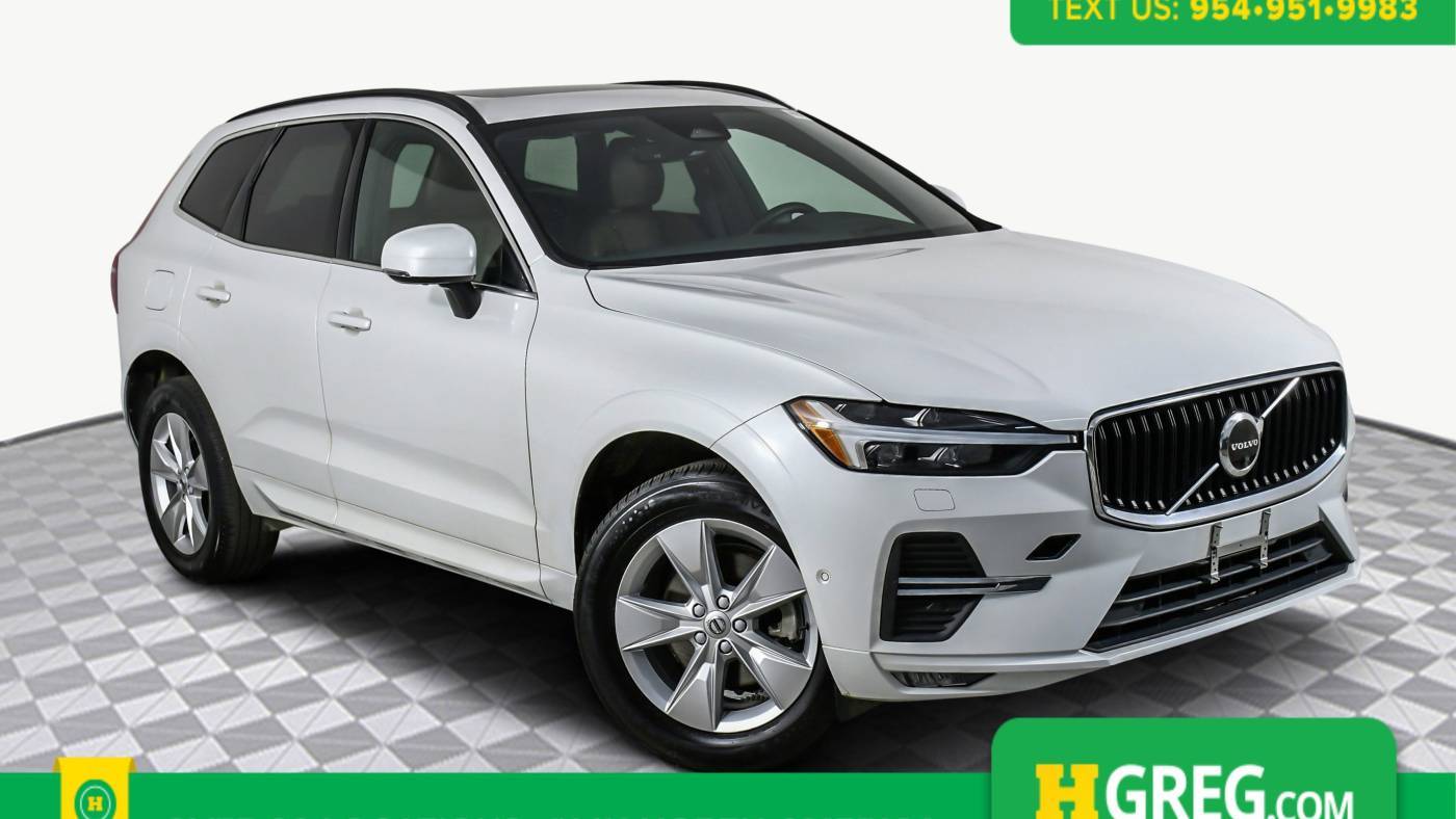 2022 Volvo XC60 B5 Momentum