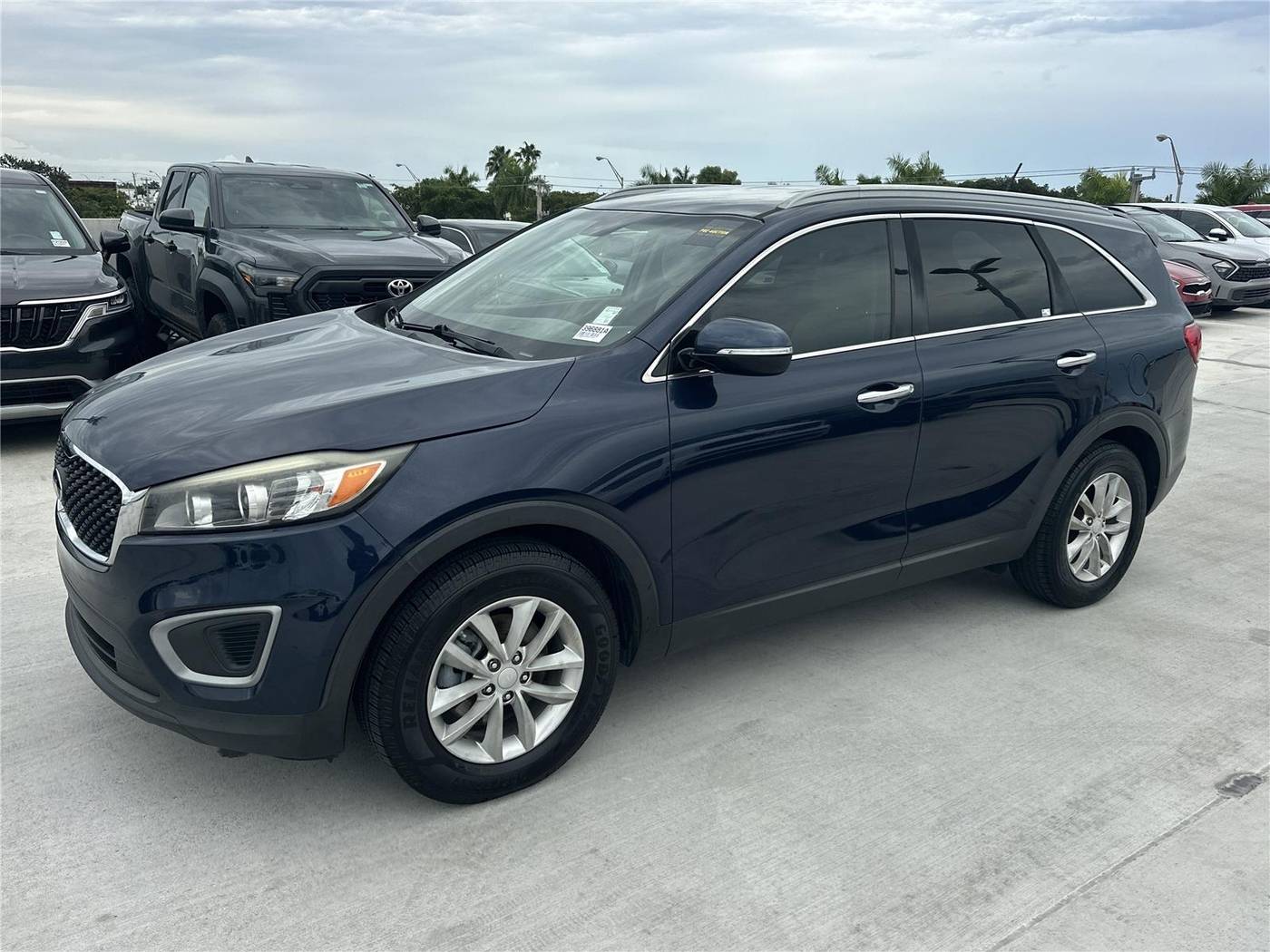 2017 Kia Sorento LX — SUV — 95,720 mi — Miami, FL